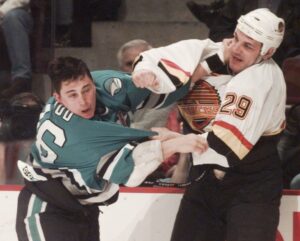 5 Memorable Pictures Of Trevor Linden As A Canucks Player - 604 Now